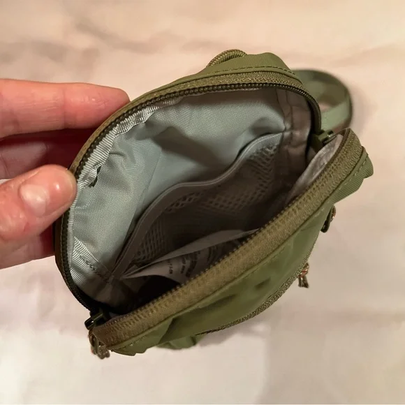 NWOT Fjallraven High Coast Pocket Crossbody Sling - Picture 3 of 4